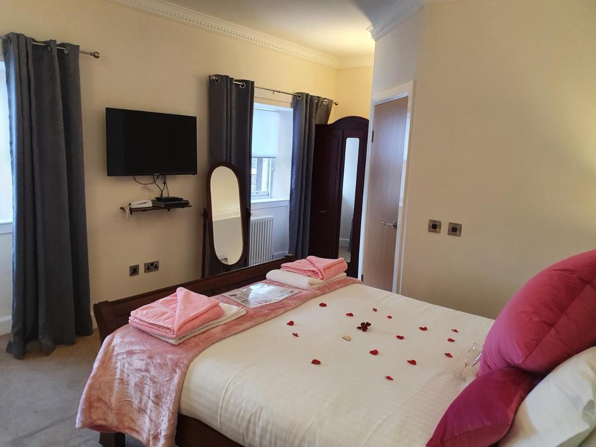 The Star And Garter Hotel 林利斯戈 外观 照片