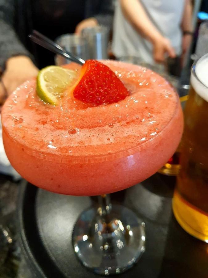 The Star And Garter Hotel 林利斯戈 外观 照片