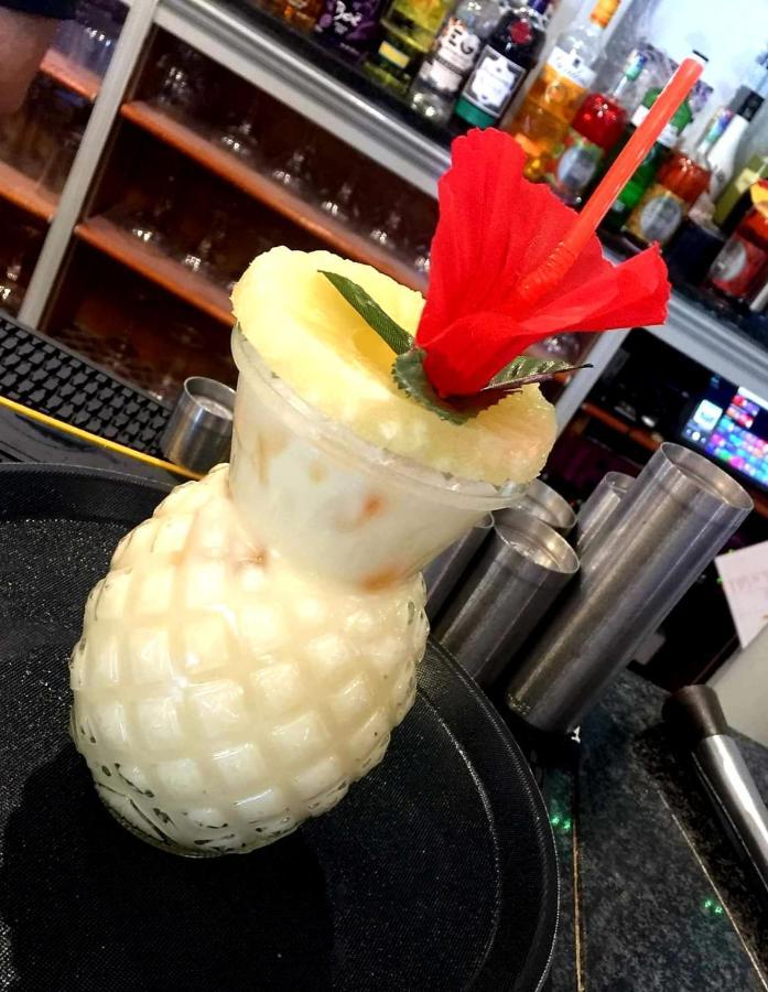 The Star And Garter Hotel 林利斯戈 外观 照片